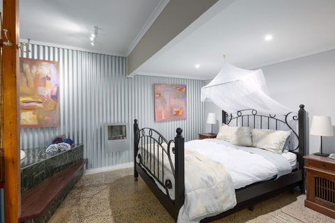 Castle Villa By The Sea - Accommodation in Brisbane 7