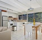 De Angelis Beach House - Accommodation in Brisbane
