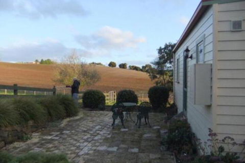Valleyfield Cottage - Accommodation in Brisbane 0