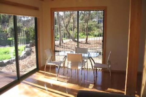Four Seasons Waterfront Villas - Accommodation in Brisbane 5