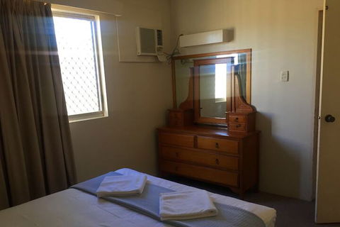 Inland Oasis Motel - Accommodation in Brisbane 6
