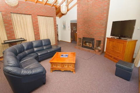 Derwent Retreat - Accommodation in Brisbane 0