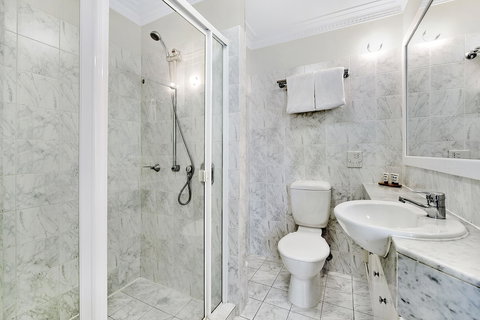 ULTIQA Rothbury Hotel - Accommodation in Brisbane 4