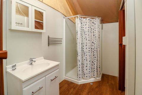 Amblin Holiday Park - Accommodation in Brisbane 3
