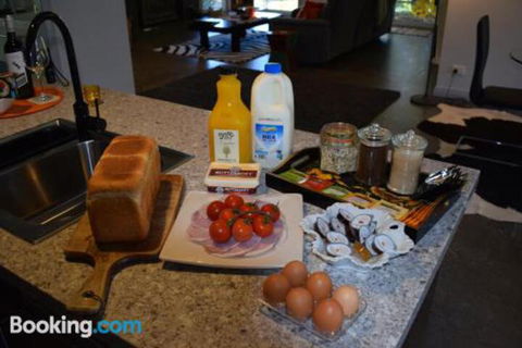 Whispers At Cedar Grove - Accommodation in Brisbane 4