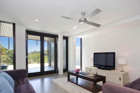3 Kiamba Court - Accommodation in Brisbane 2