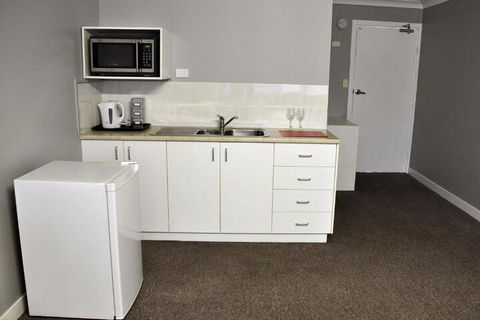 Bribie Island Square - Accommodation in Brisbane 2