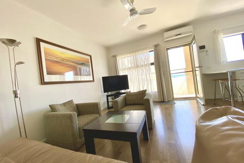 Atlantic West Beach Apartments - Accommodation in Brisbane 6