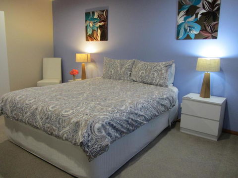 Elm Trees Accommodation At Ross - Accommodation in Brisbane 2