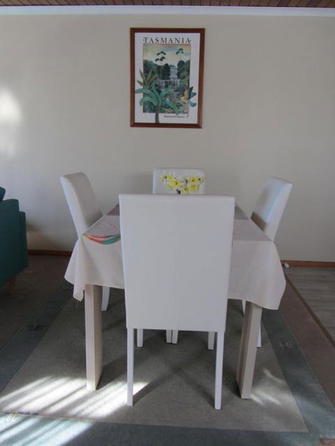 Elm Trees Accommodation At Ross - Accommodation in Brisbane 1
