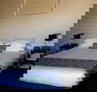 Neagles Retreat Villas - Accommodation in Brisbane