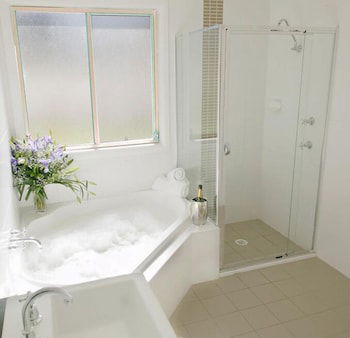Nightingale Luxury Villas - Accommodation in Brisbane 5