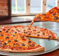 Mack Daddy's New York Slice - Accommodation in Brisbane