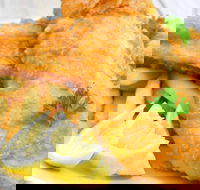 Con's Corner Fish 'n' Chips - Accommodation in Brisbane