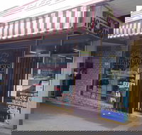 Lee Lee Hotbread Shop