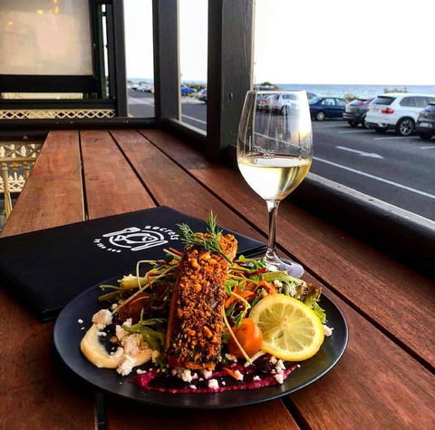 Secrets By The Sea - Accommodation in Brisbane 0