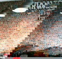 Steam  Wall - Accommodation in Brisbane