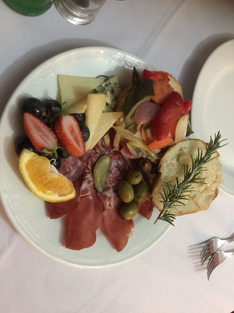 Anna's Restaurant - Accommodation in Brisbane 4