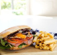 Barracks Bar - Crowne Plaza Hawkesbury Valley - Accommodation in Brisbane