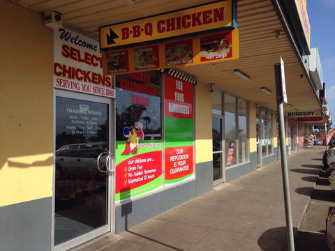 Select Chickens - Accommodation in Brisbane 0