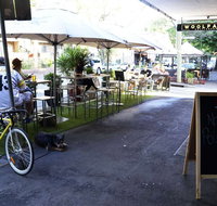 Woolpack Hotel  Lounge - Accommodation in Brisbane