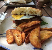 Elm Haus Cafe