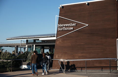 Merewether Surfhouse - Accommodation in Brisbane 1