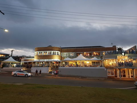The Beach Hotel, Merewether - Accommodation in Brisbane 0