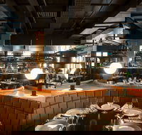 Angus  Bon - Accommodation in Brisbane