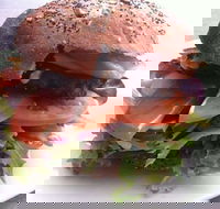 MM Burger Bar and Take Away - Accommodation in Brisbane