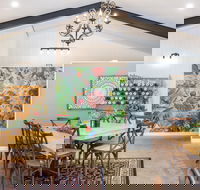 The Apple Farm - Accommodation in Brisbane