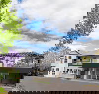 The Glasshouse and Bergin Lounge at Clouds Montville