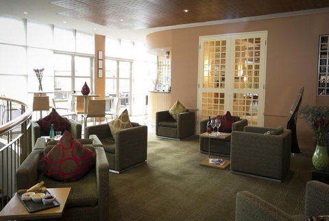 M Bar And Terrace - Mercure Sydney Parramatta - Accommodation in Brisbane 0