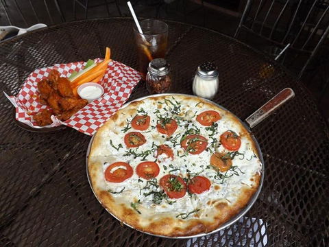 Al Capone's Pizzeria - Kensington - Accommodation in Brisbane 0