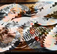 Monday Morning Cafe - Accommodation in Brisbane