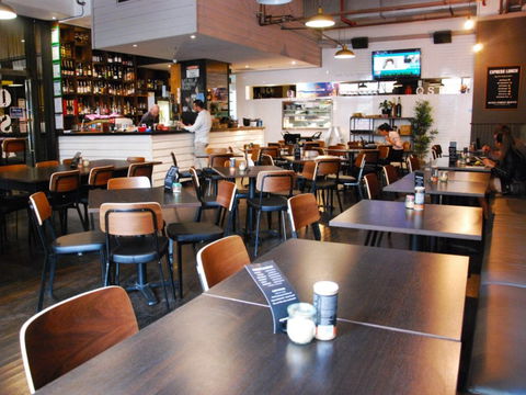 Queen Street Rescue - Accommodation in Brisbane 0