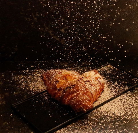 C'est Bon - Accommodation in Brisbane 0