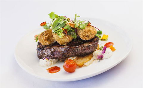 L' Aqua Restaurant - Accommodation in Brisbane 4