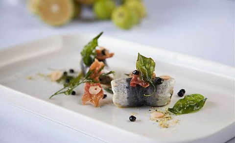 A Touch Of Salt - Accommodation in Brisbane 4