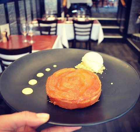 A La Bouffe Bar & Bistro - Accommodation in Brisbane 11