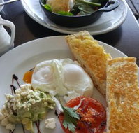 Quarterdeck Dining - Accommodation in Brisbane