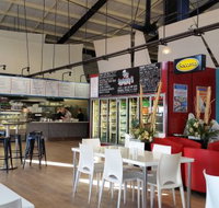 Sharky's Restaurant Bar and Grill - Accommodation in Brisbane