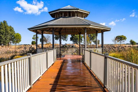 Quality Suites Point Cook Seasons 5 - Accommodation in Brisbane 3