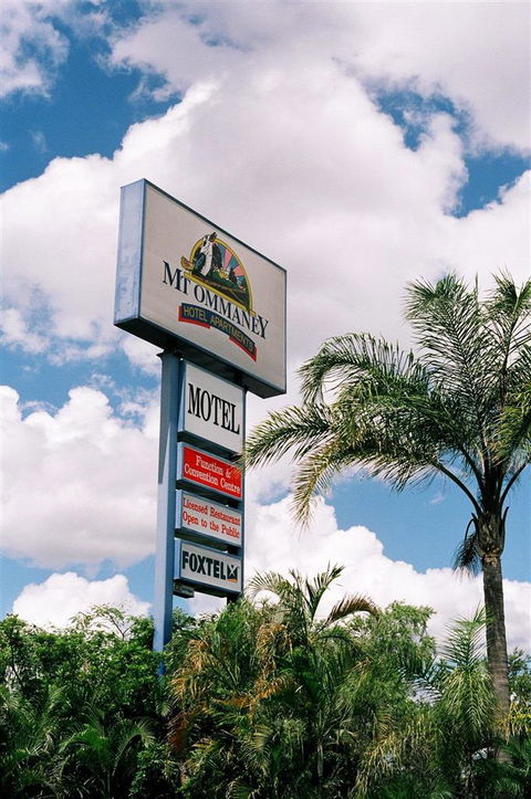 Mount Ommaney Hotel Apartments - Accommodation in Brisbane 0