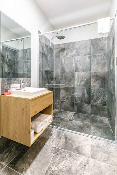 Nightcap at Commercial Hotel - Accommodation in Brisbane 3