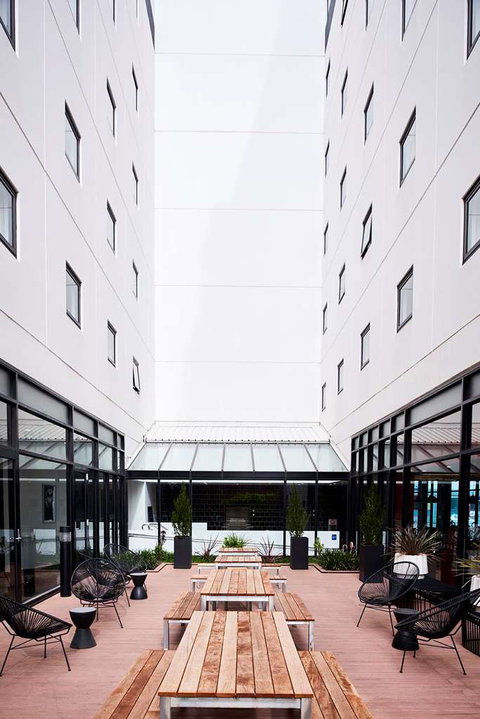 Essence Hotel Carlton - Accommodation in Brisbane 0