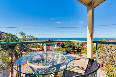 Aqualuna Beach Resort - Accommodation in Brisbane 0