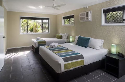 The Beach Motel Hervey Bay - Accommodation in Brisbane 1