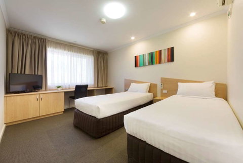 Ramada Encore by Wyndham Belconnen - Accommodation in Brisbane 1