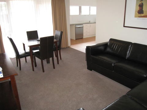 Forrest Hotel & Apartments - Accommodation in Brisbane 3